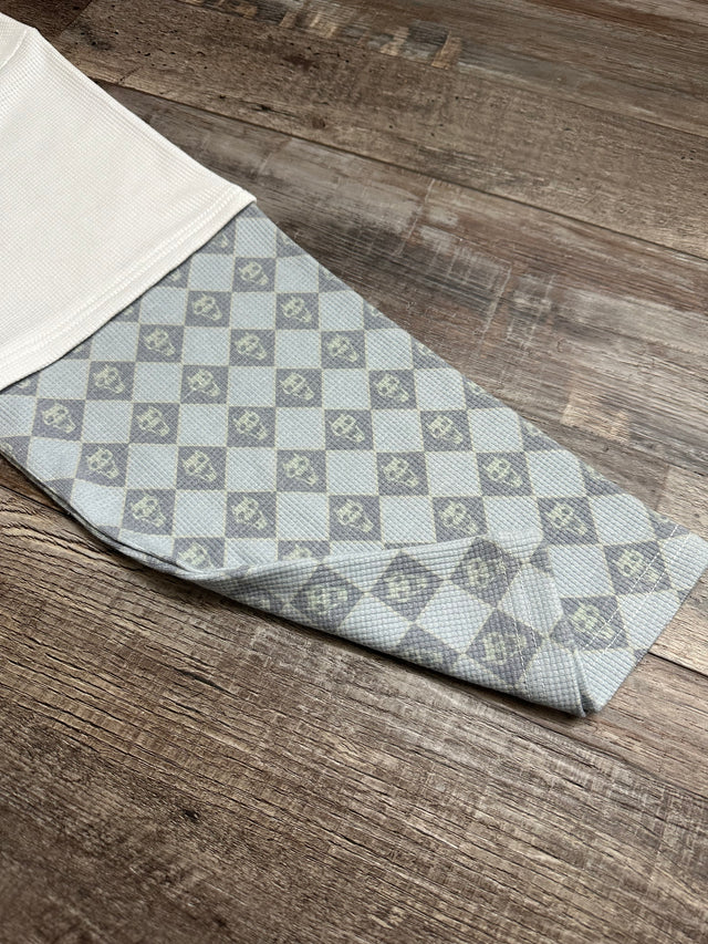 KILLER QUEEN THERMALS + FREE ITEM (READ DESCRIPTION) - Shahzad Clothing